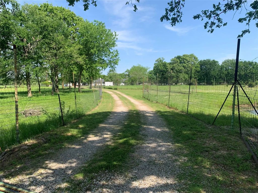 248 Rs County Road 1490, Point