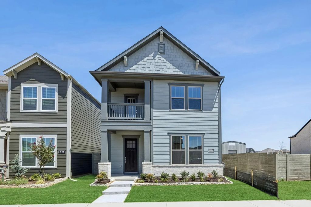 1634 Roundup Way, Argyle
