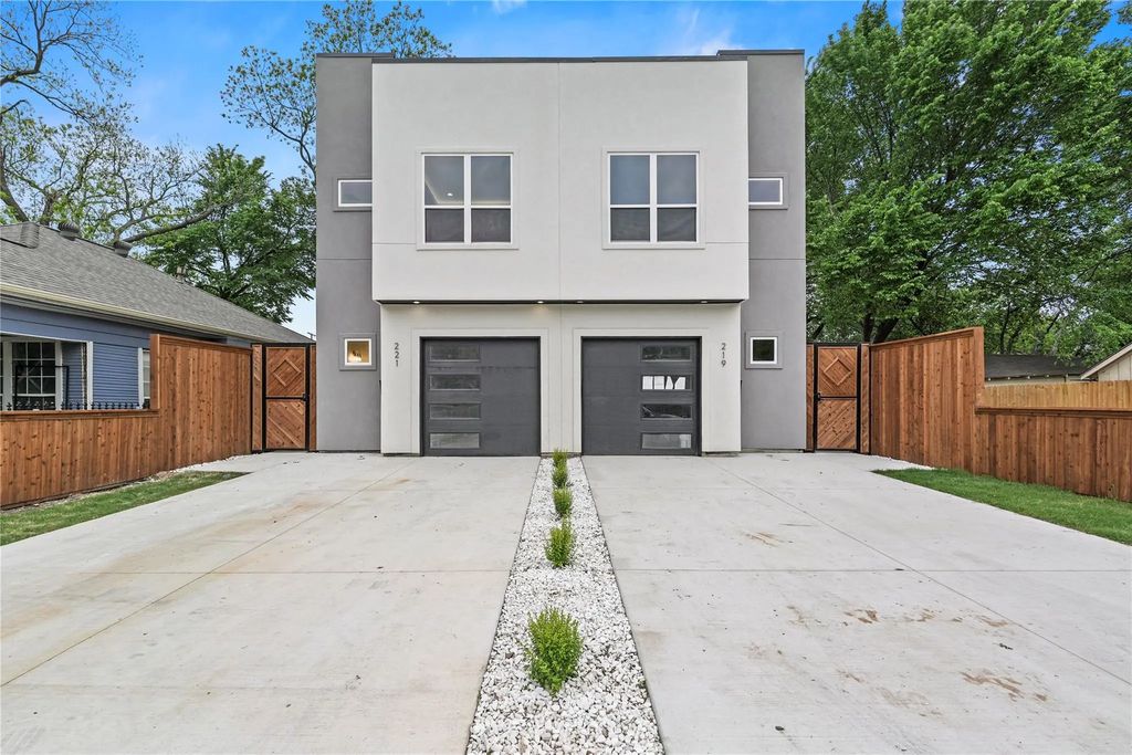 219 S Henderson Avenue, Dallas
