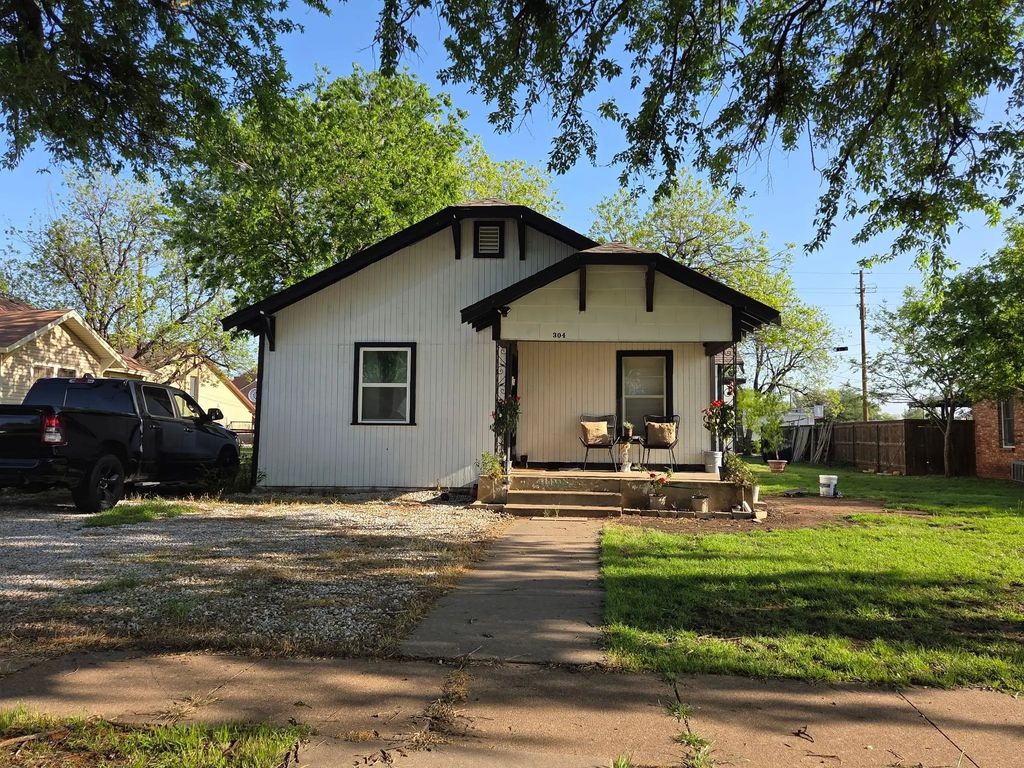 304 W Hamilton Street, Olney
