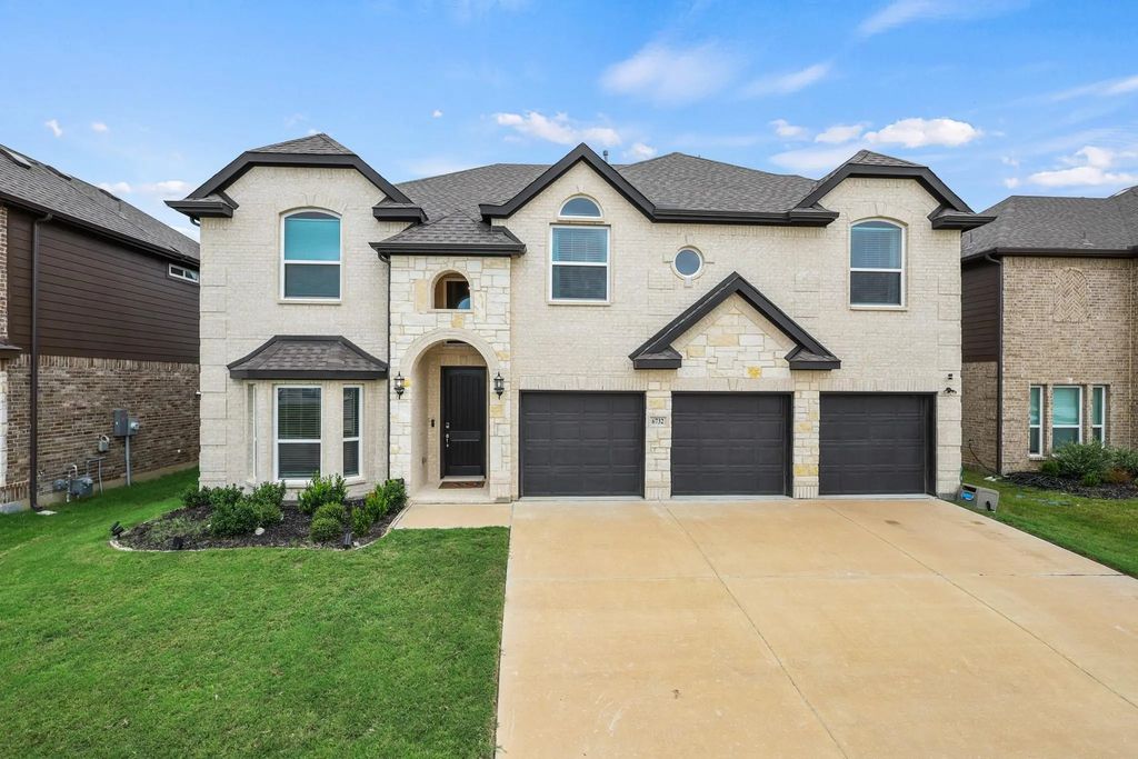 6732 Palmdale Drive, Fort Worth