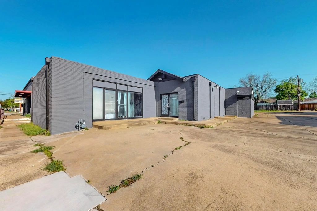 630 Dalworth Street, Grand Prairie
