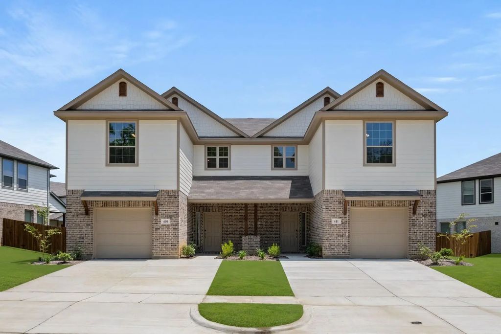 409-411 Saddle Lane, Denton