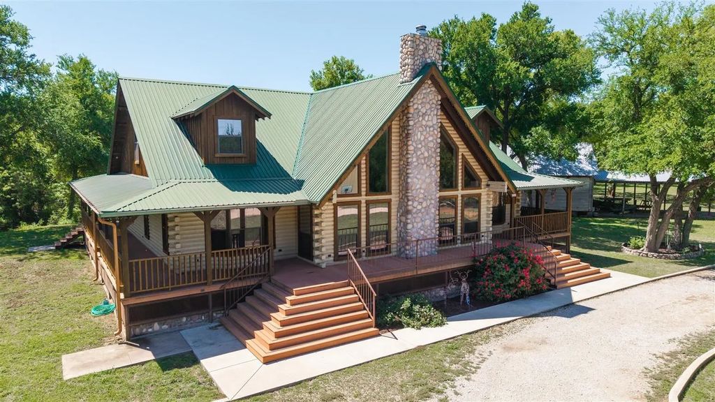 8950 Cr 215, Brownwood
