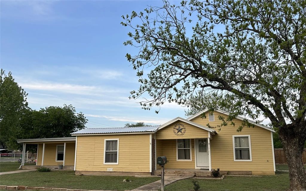 708 Barrow Street, Goldthwaite