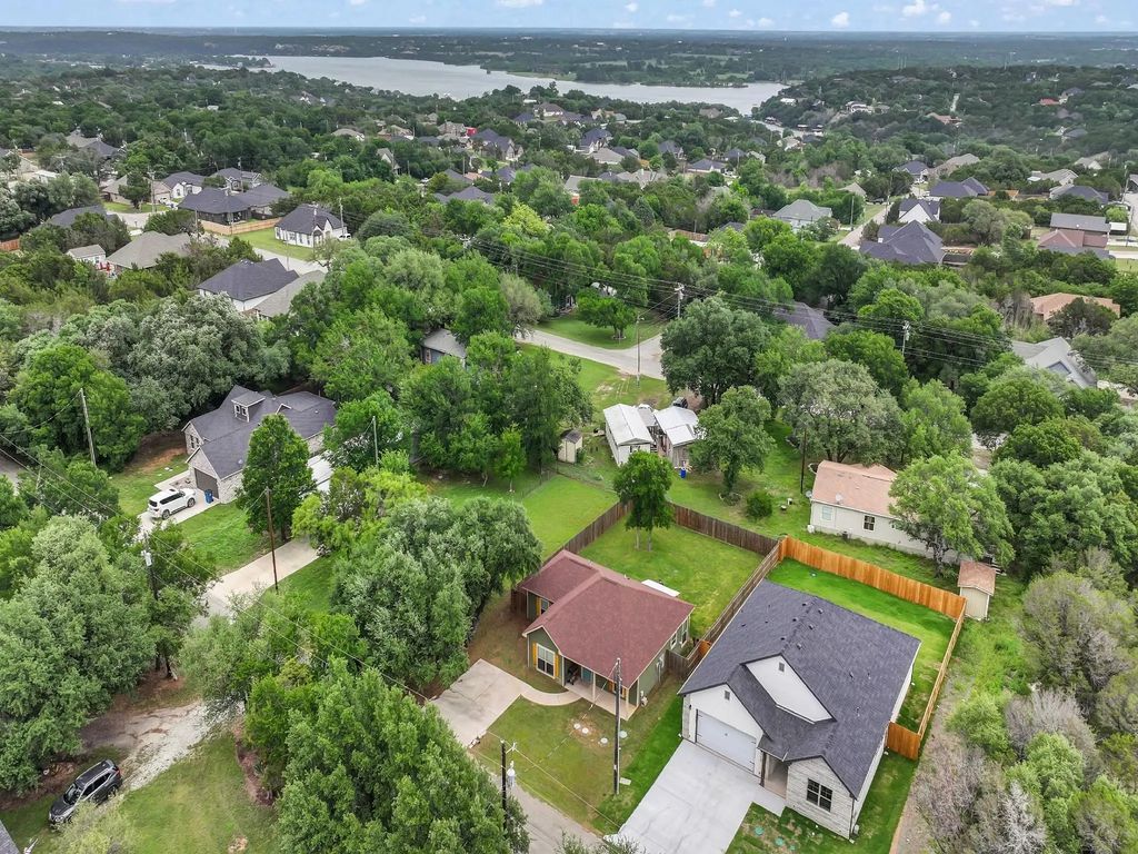 4911 Wichita Street, Granbury
