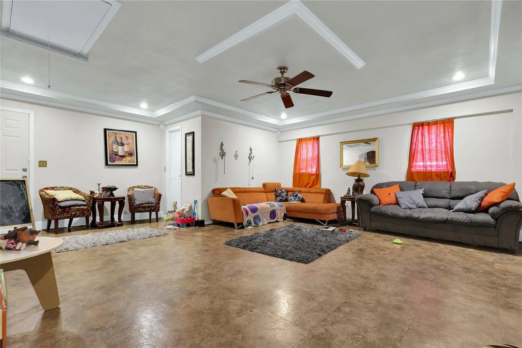 11360 Drummond Drive, Dallas