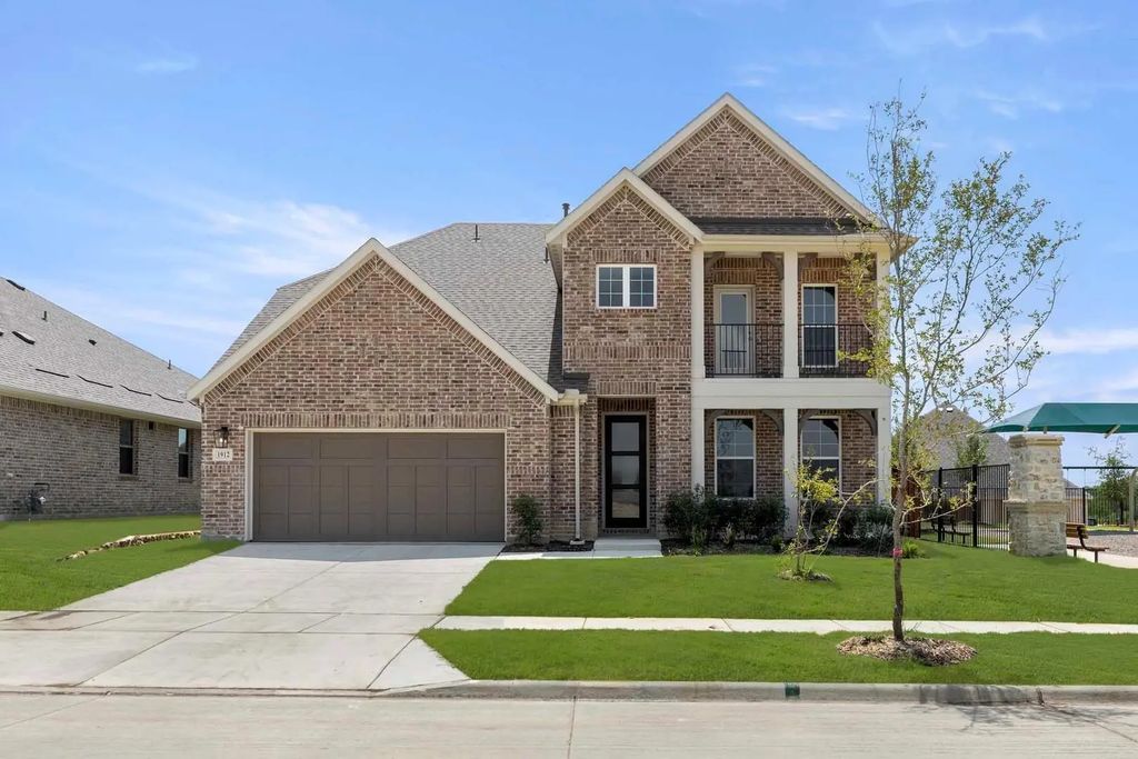1912 Bearskin Drive, Celina