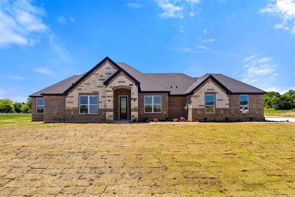 3178 Willow Road, Celeste