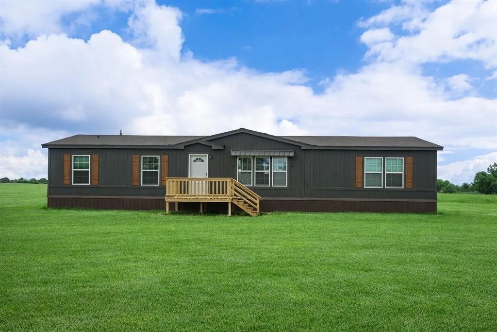 3361 Fm 2649, Lone Oak