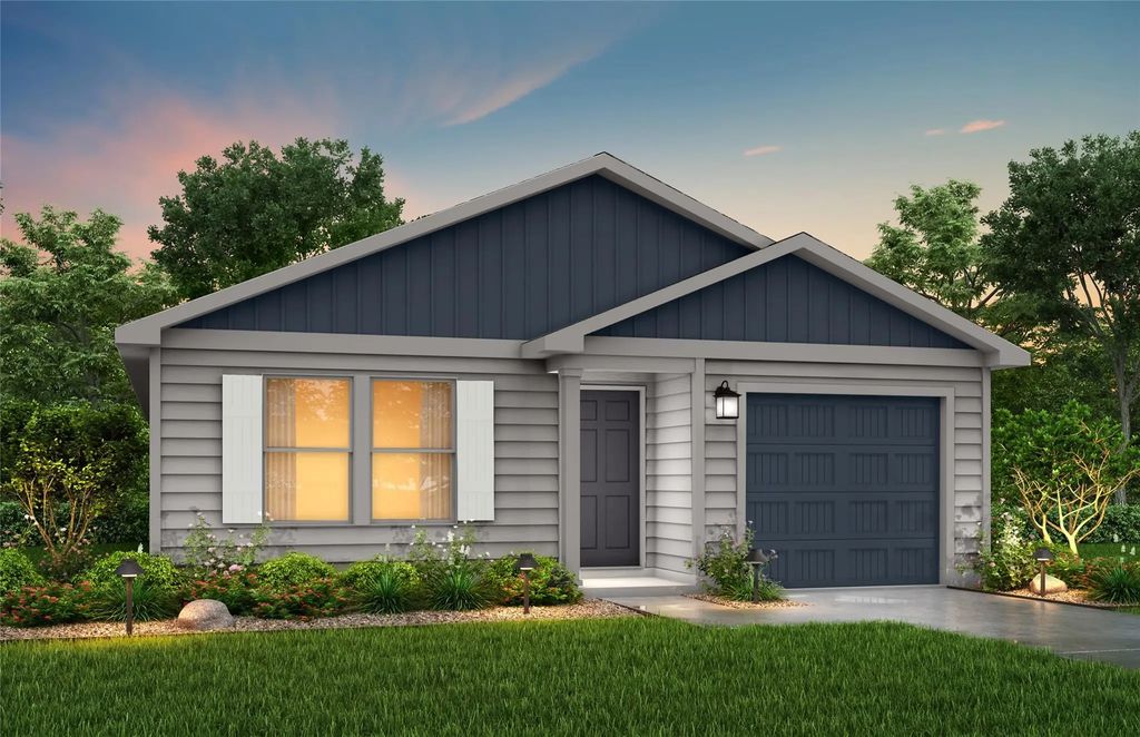 240 Blue Bird Lane, Mineola