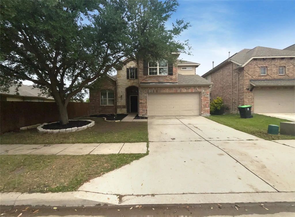 1005 Lake Hollow Drive, Little Elm