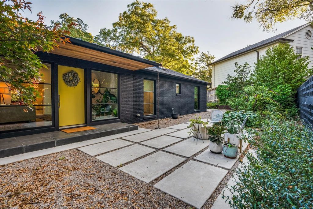 416 Crestwood Drive, Fort Worth