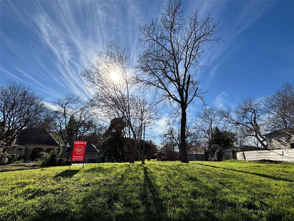 5005 Denton Drive, Dallas