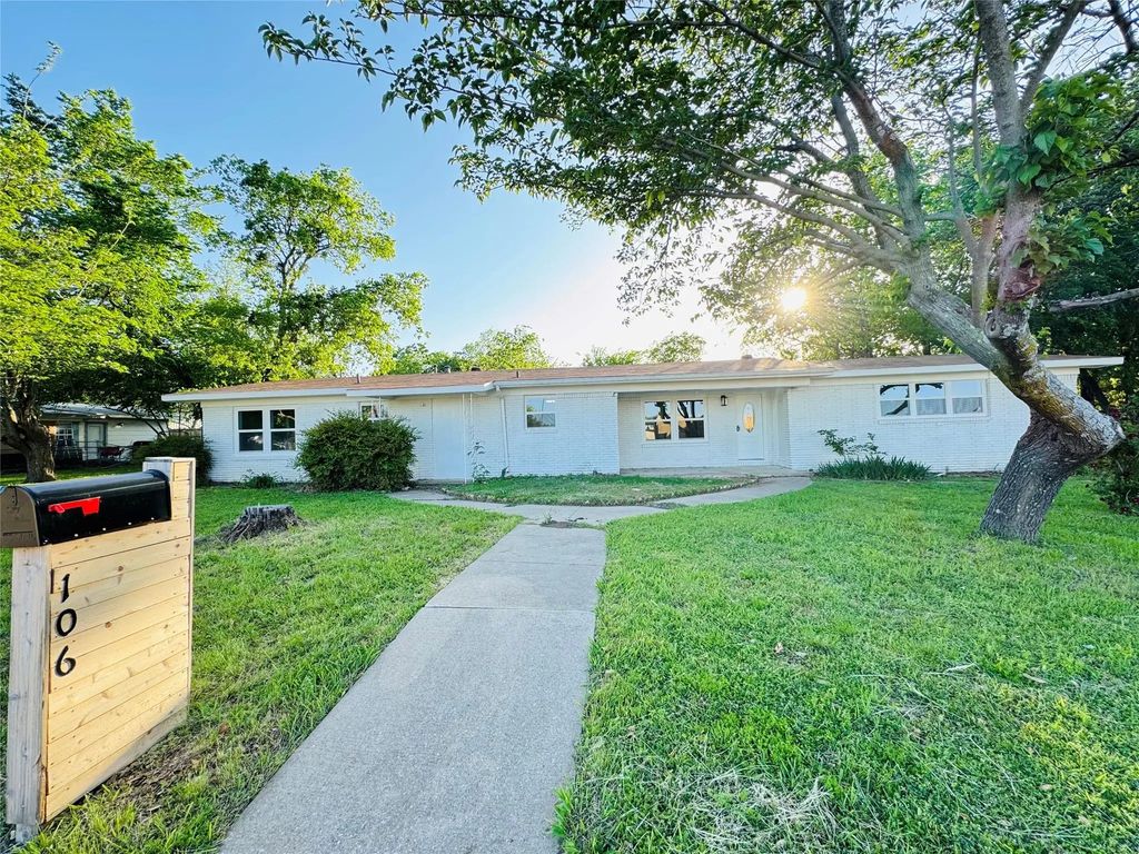 106 Hillcrest Street, Mansfield