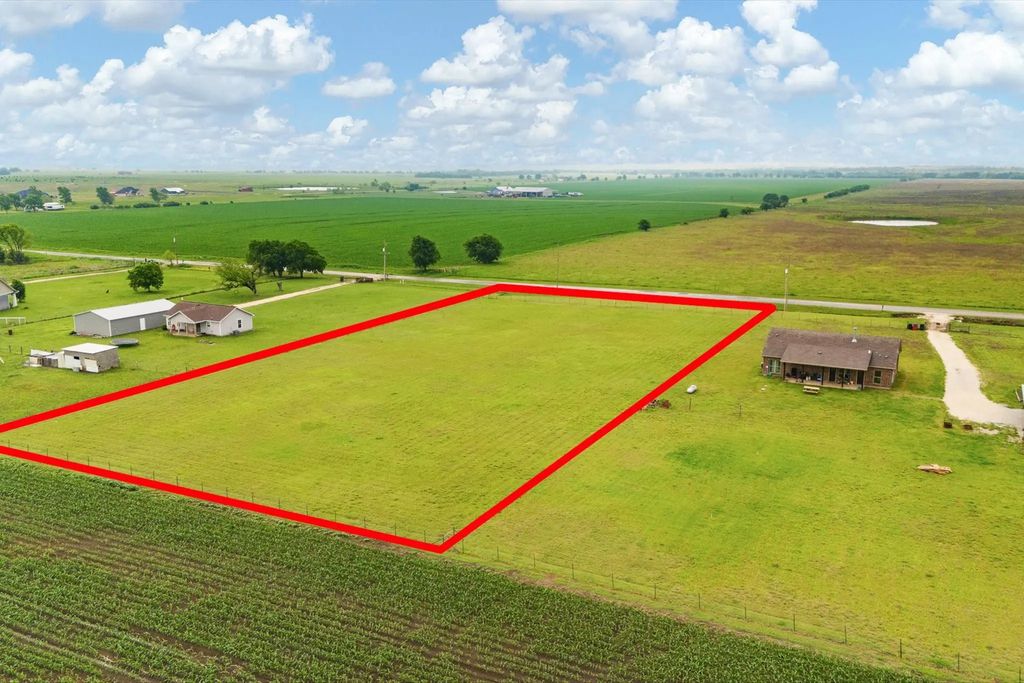 8117 County Road 301, Grandview