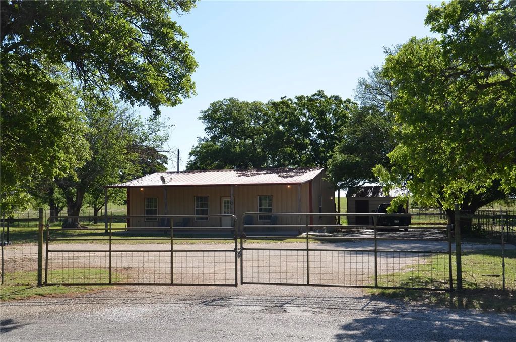 2696 County Road 283, Baird