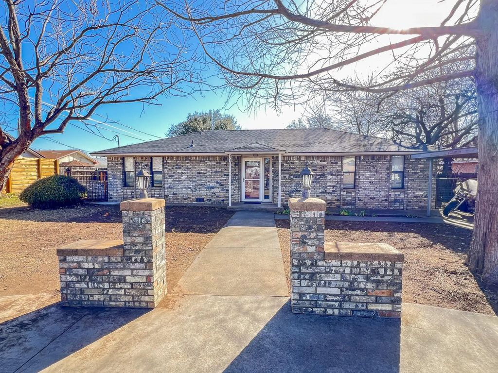 505 N Yosemite, Iowa Park