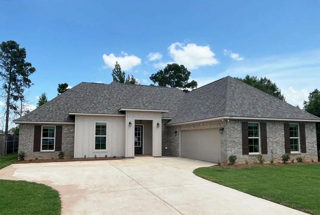 159 Lessie Drive, Stonewall