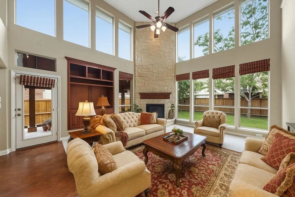 3047 Trevino, Grand Prairie