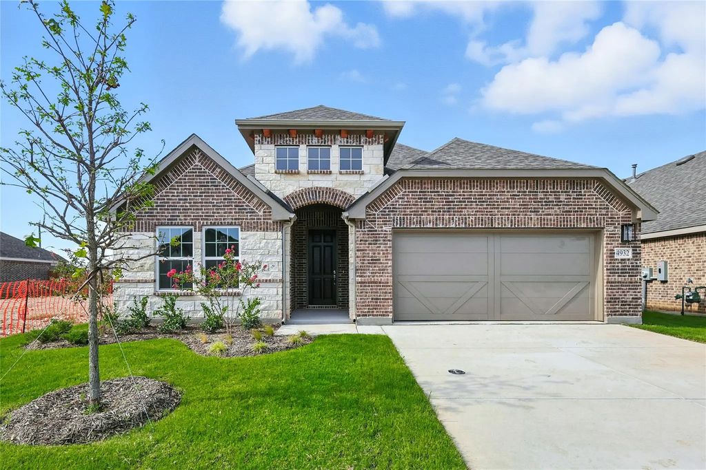 4932 Hitching Post Drive, Fort Worth