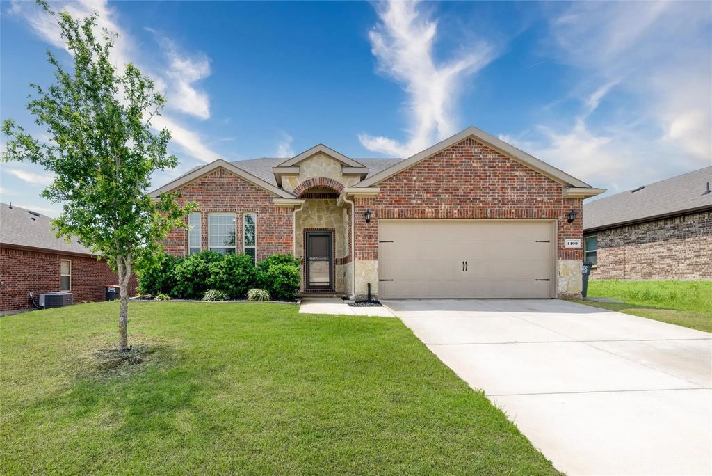 1109 Holly Street, Anna