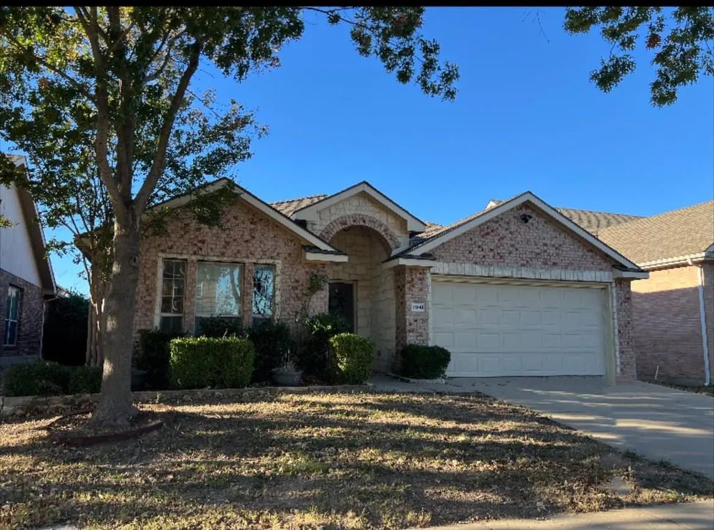 2041 Lake Trail Drive, Heartland