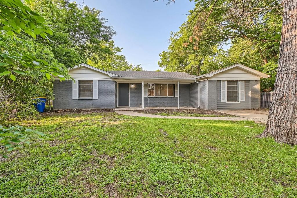 7805 Whitney Drive, White Settlement