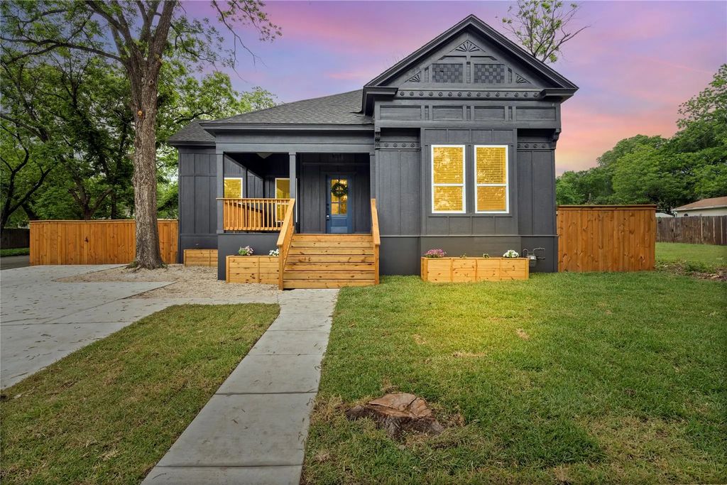 902 N 10th Street, Waco