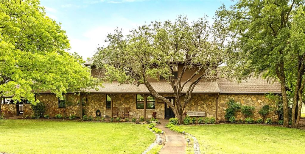 3165 Fm 51, Bluff Dale