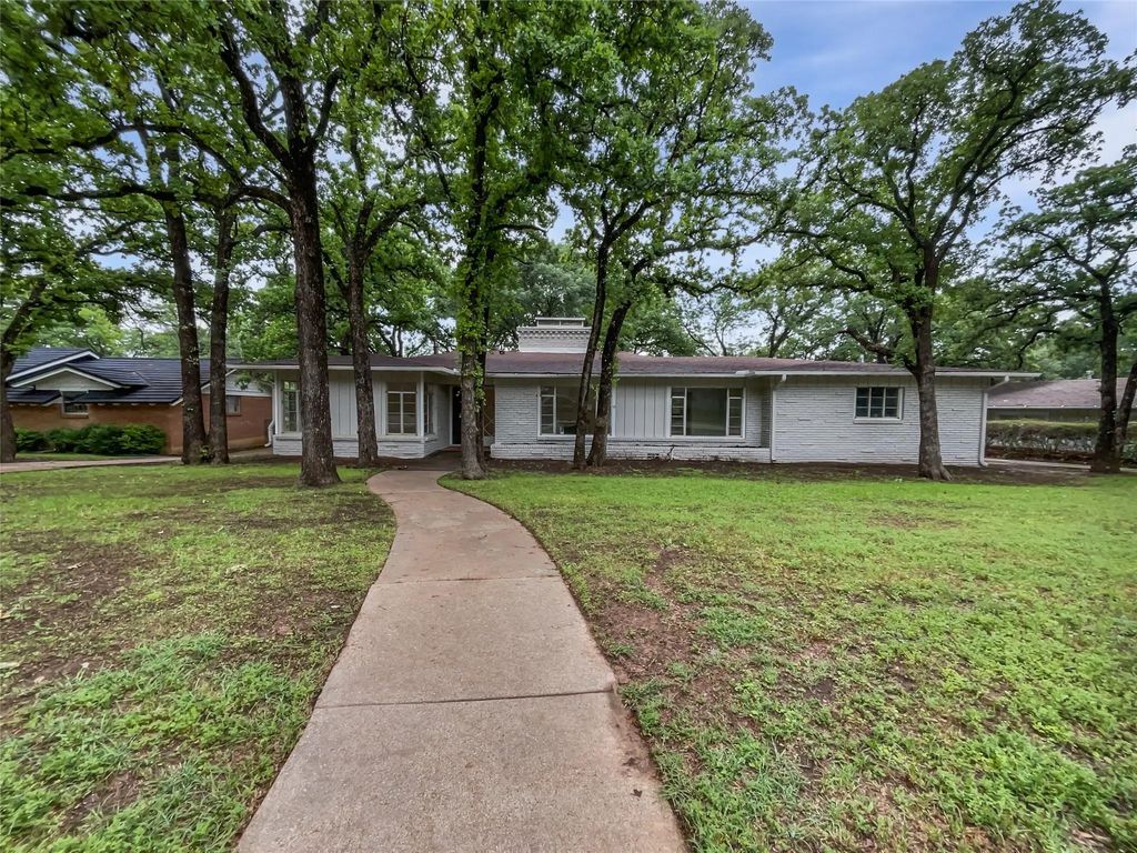 5816 Yolanda Drive, Fort Worth