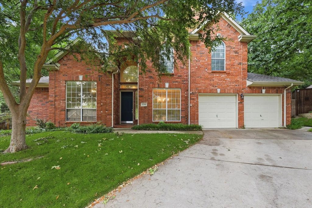 2214 Woods Edge Court, Corinth
