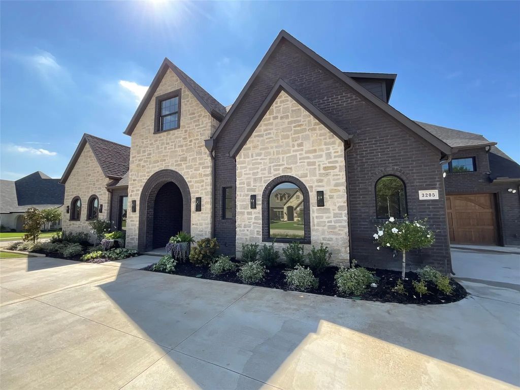 3205 Fairway Drive, Denton