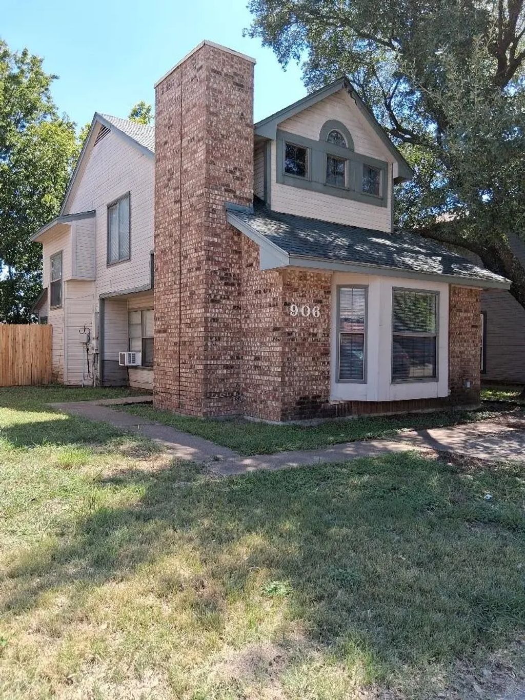 906 Fairbanks Circle, Duncanville