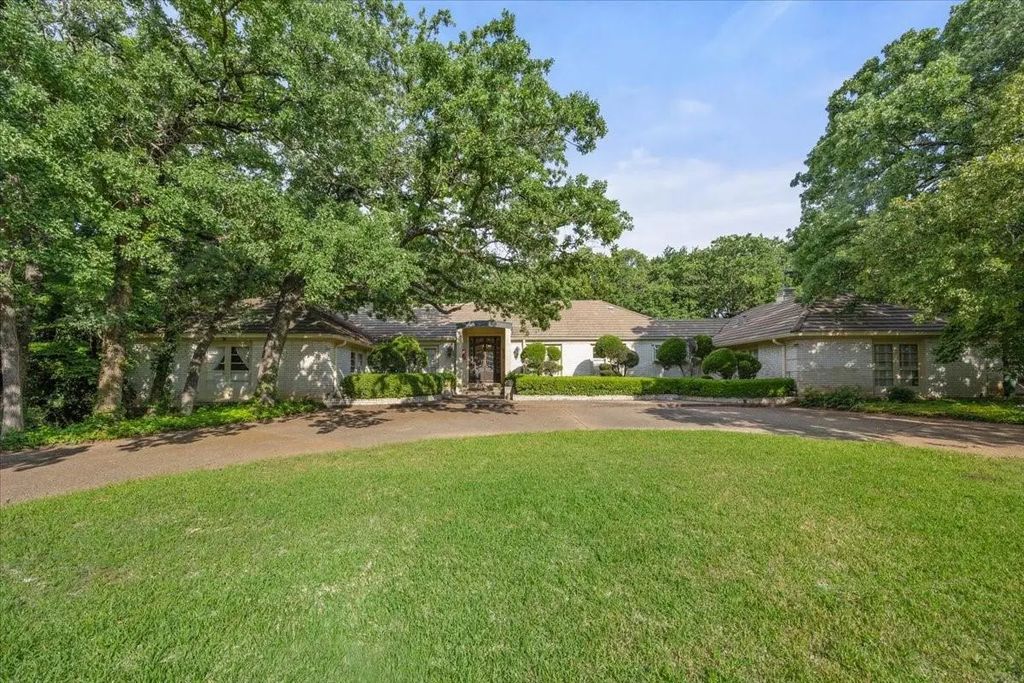 2409 Southbrook Court, Arlington