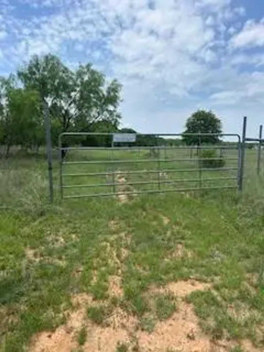 322 County Road 146, De Leon