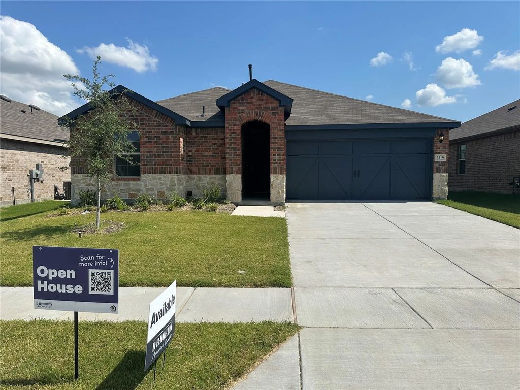 2319 Rosebriar Street, Crandall