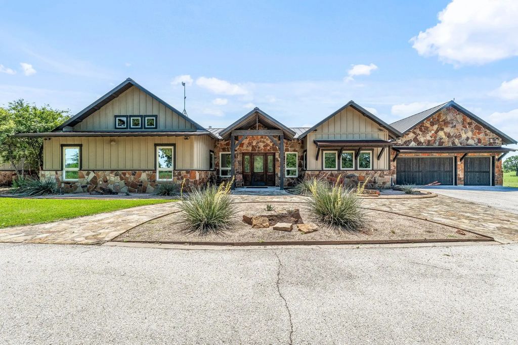 468 Davis Road, Lipan