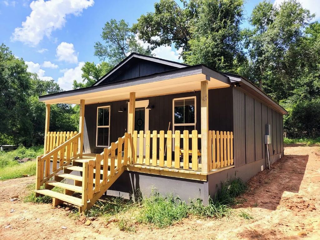 708 N 1st, Gladewater