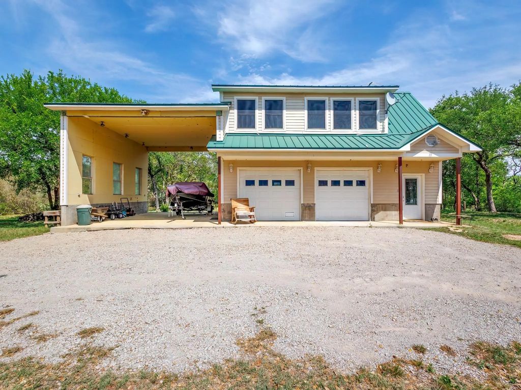 9555 County Road 456, Brownwood