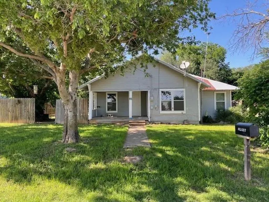 100 E Hill Street, Woodson