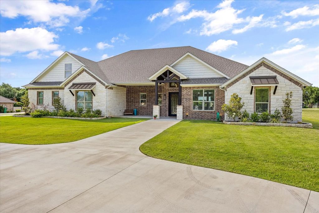 2207 Wood Duck Lane, Granbury