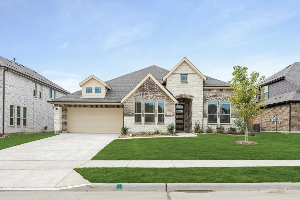 909 Split Oak Lane, Anna