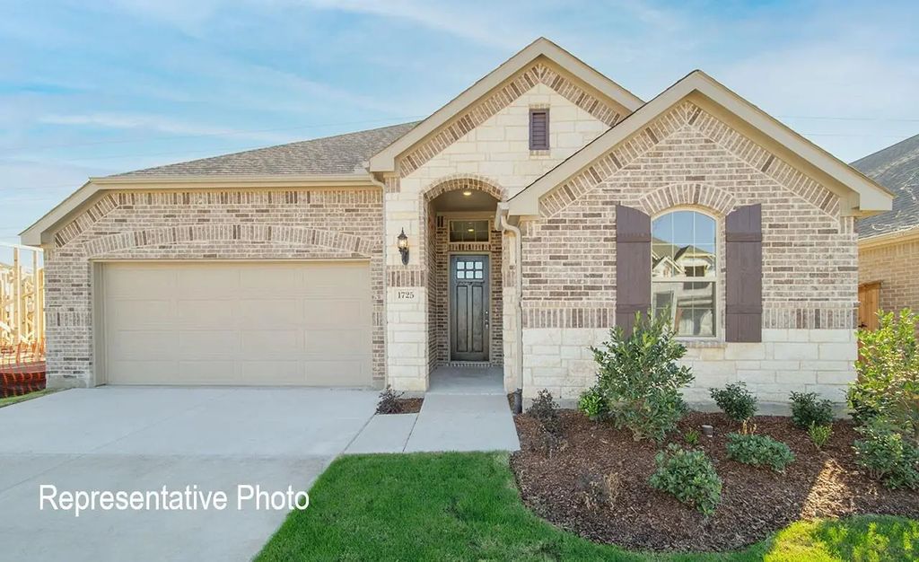 1107 Sedona Lane, Red Oak