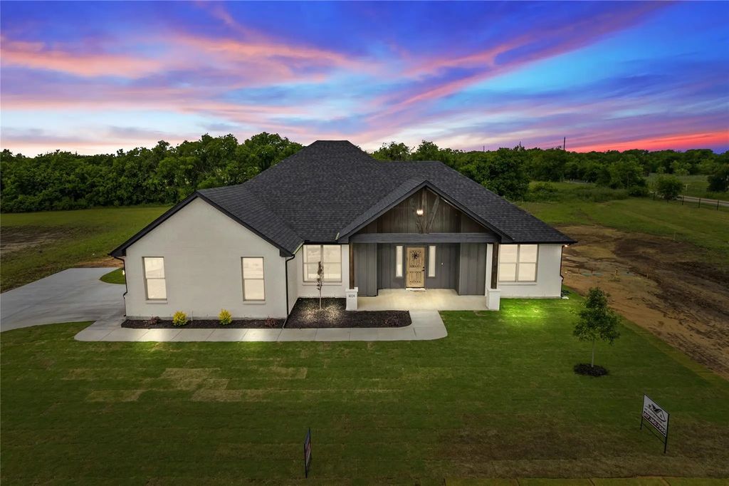8529 Bronco Drive, Godley