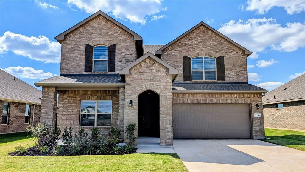 1217 Beltway Lane, Granbury