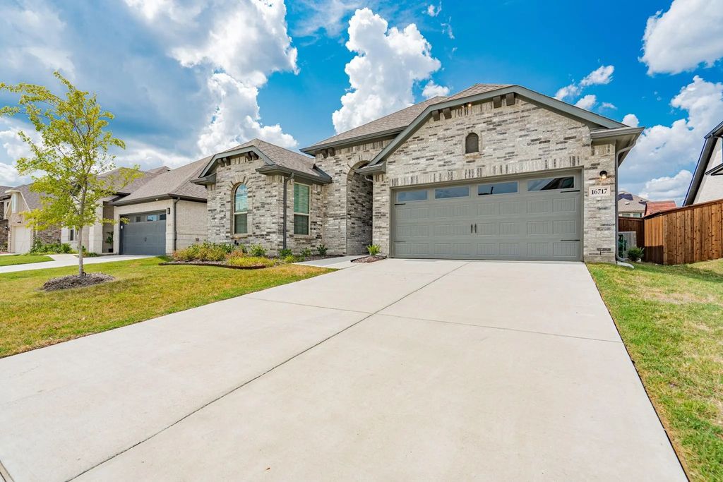 16717 Garden Drive, Celina