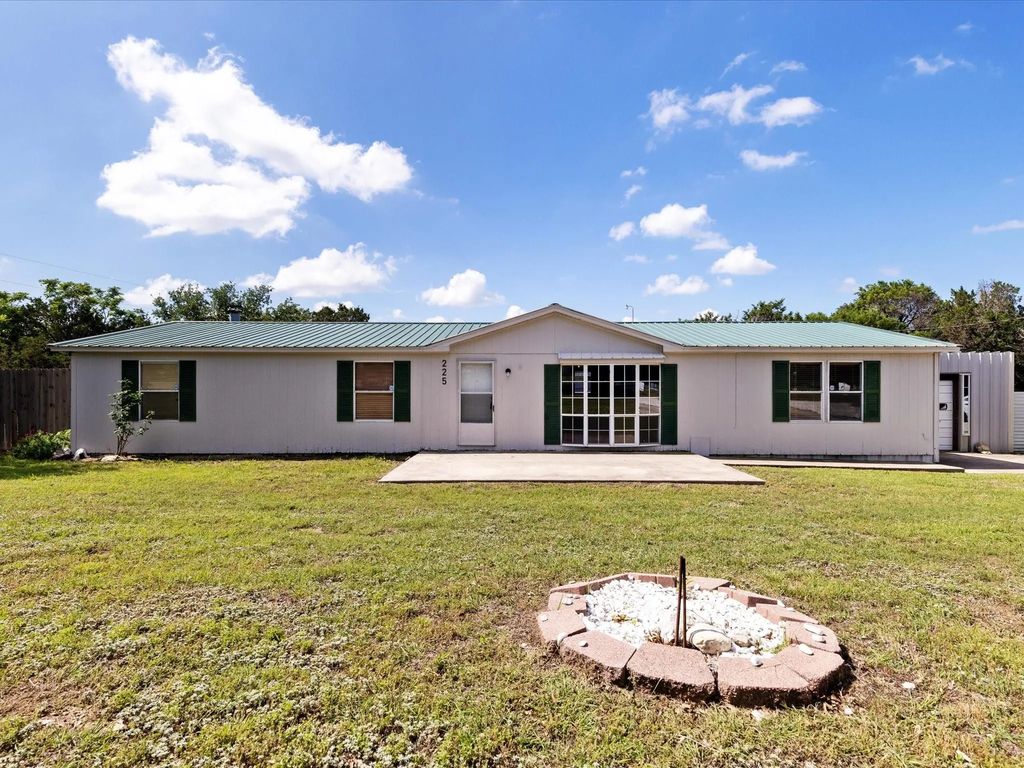 225 W Shangri La Drive, Azle