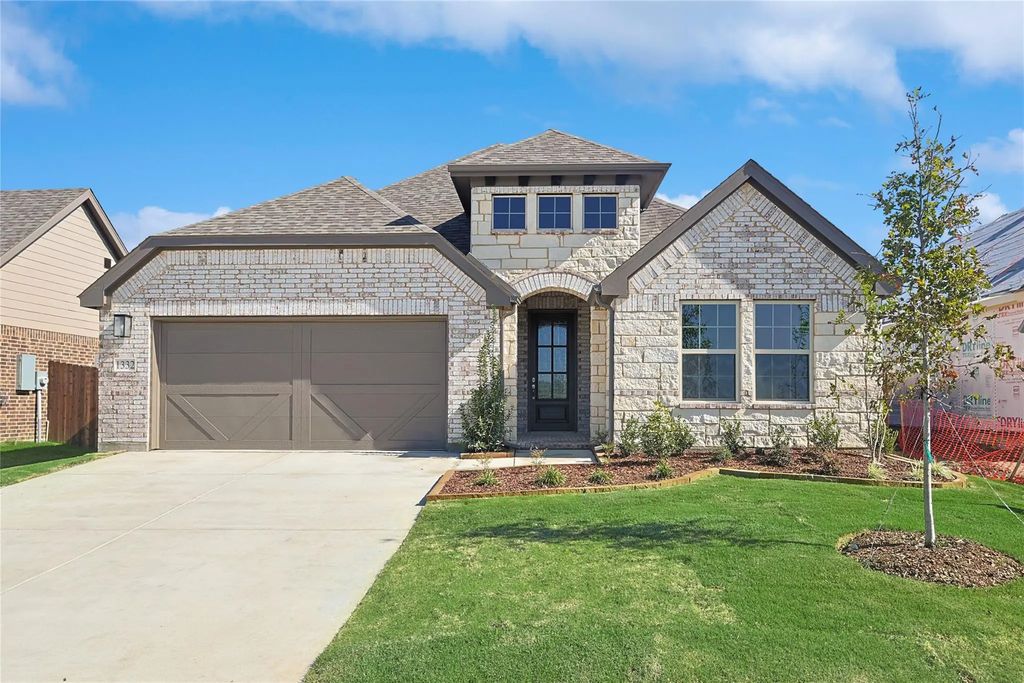 1111 Sedona Lane, Red Oak