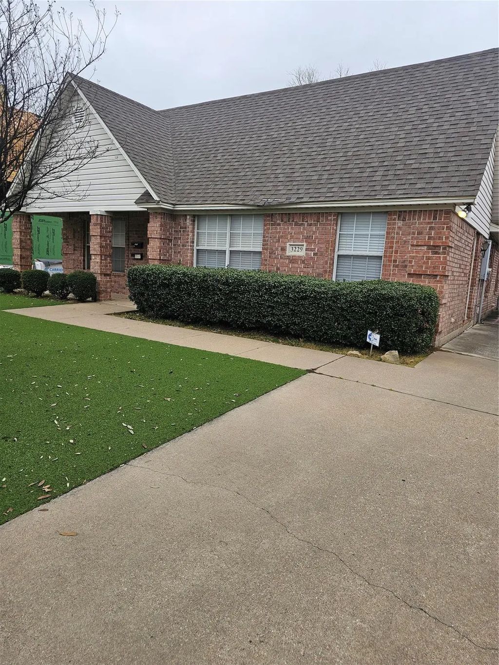 3233 S Univer. Drive, Fort Worth
